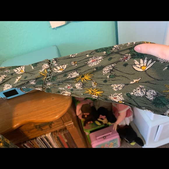 Boho 70s Olive Green Floral Bell Sleeve Dress - Picture 4 of 4